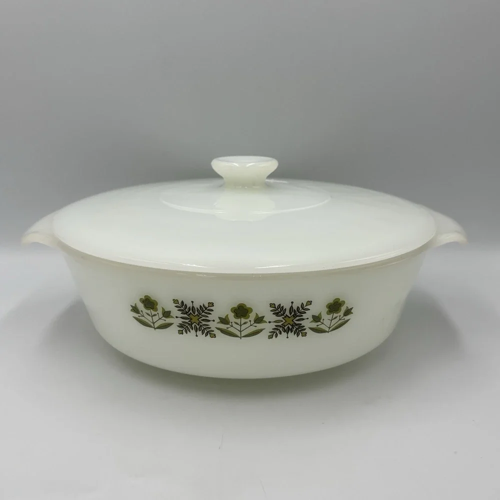 Vintage Fire King1.5 Qt Casserole W/Lid White/Green Meadow Design Anchor Hocking